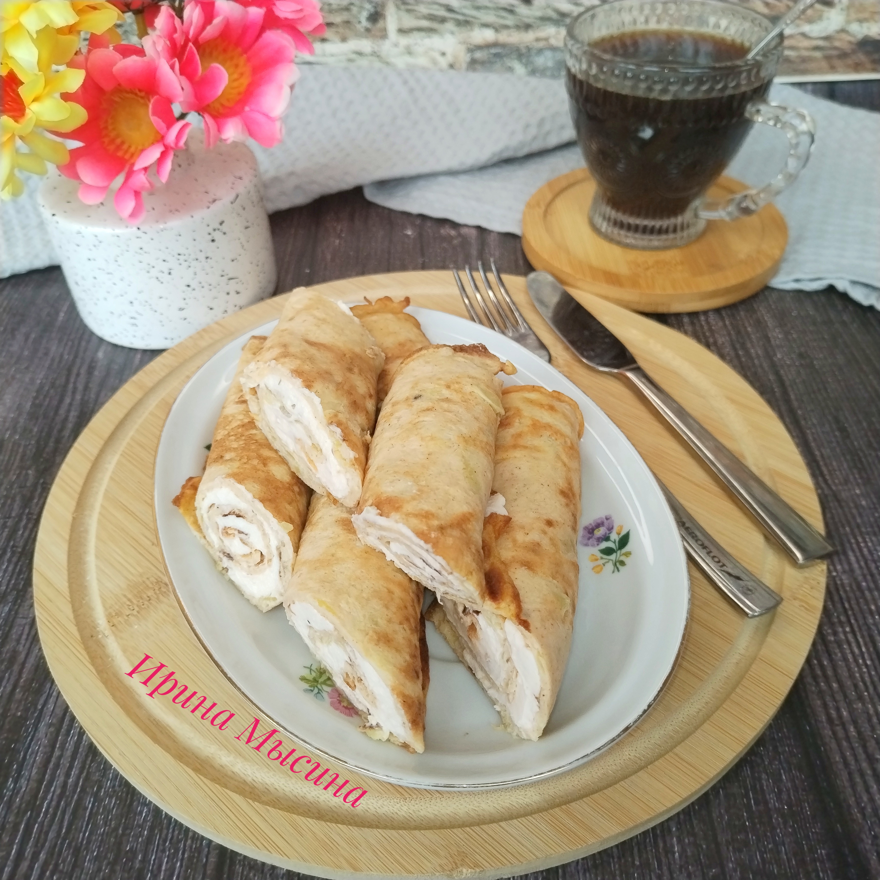Блинные рулетики с творожным сыром 