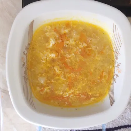 Куриный суп с рисом и яйцом
