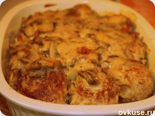 Курица в грибном соусе с сыром