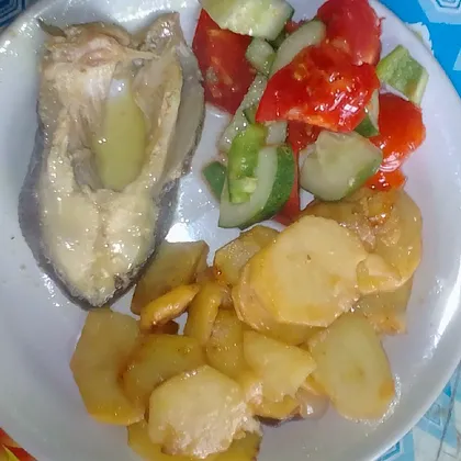 Жареная картошка с рыбой