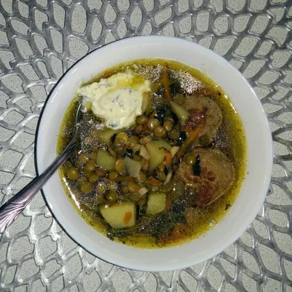 Суп с зелёной чечевицей и фрикадельками