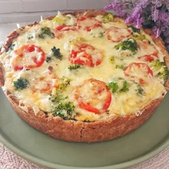 Киш с филе индейки и брокколи