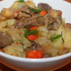 Рагу из свинины с картошкой и капустой