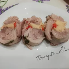 Куриный рулет с сыром и сладким перцем