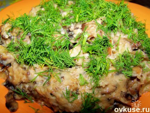 Грибы, жаренные с луком в сметане (Русская кухня)