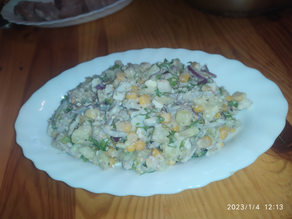 салат со шпротами и зеленым горошком яйцами и огурцом рецепт | Дзен