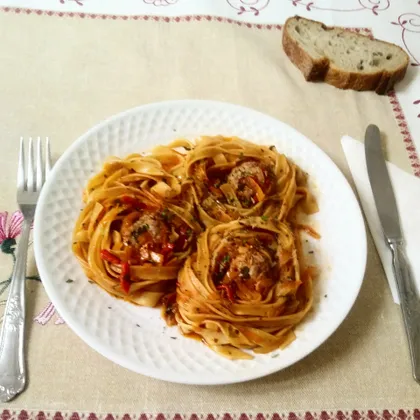 Паста тальятелле с грибами и курицей в сливочном соусе: пошаговый рецепт