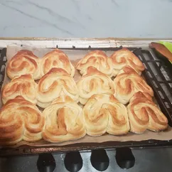 Плюшки и рулет с маком