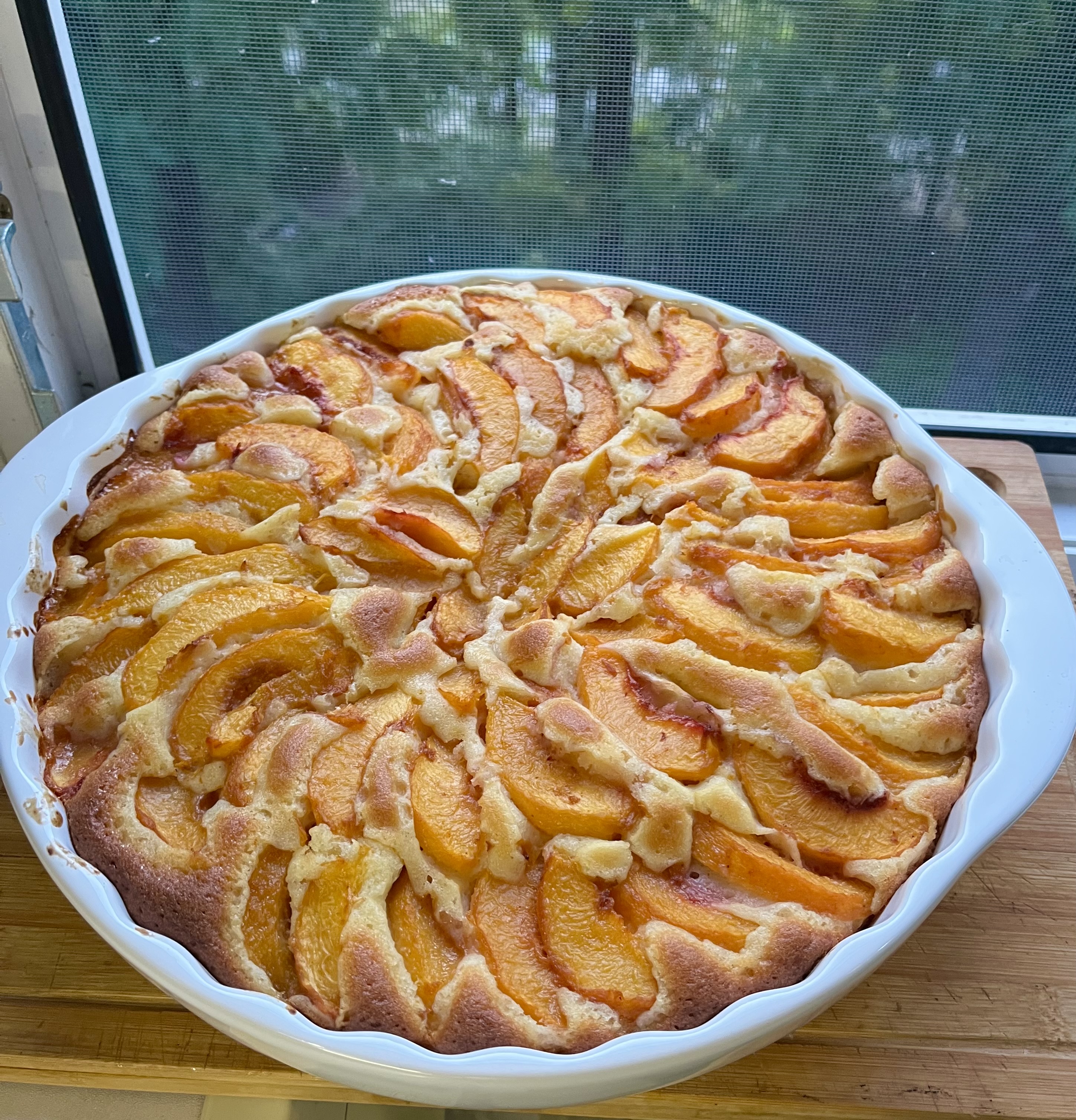 Сливочный пирог с персиками