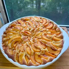 Сливочный пирог с персиками