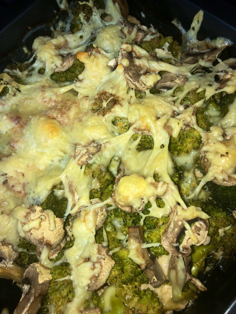 Запеканка из грудки и брокколи