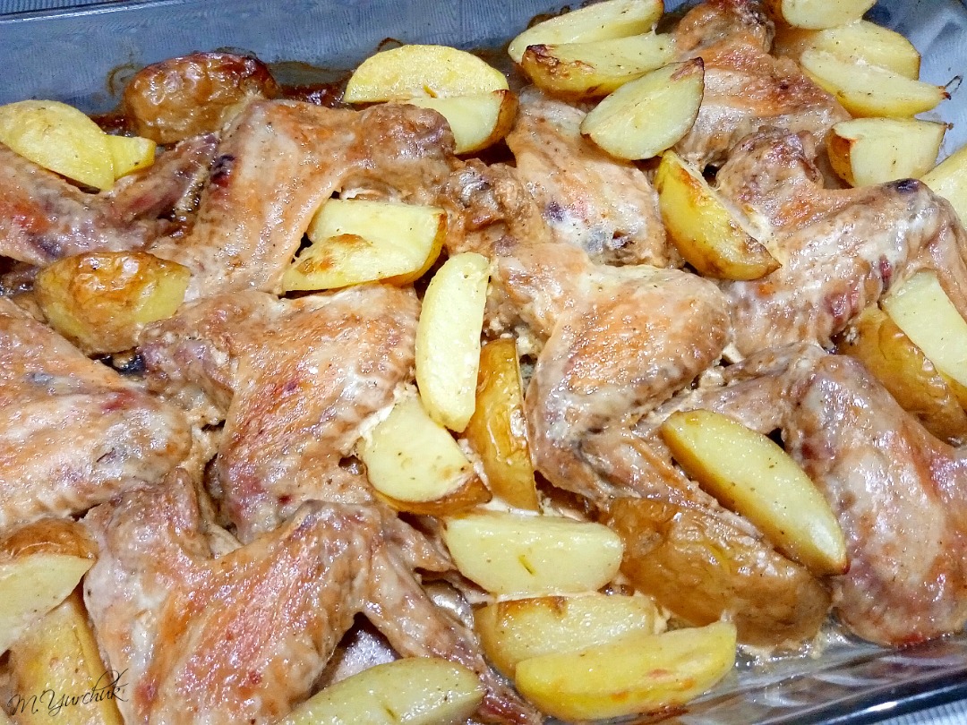 Крылышки с картошкой в духовке – пошаговый рецепт приготовления с фото