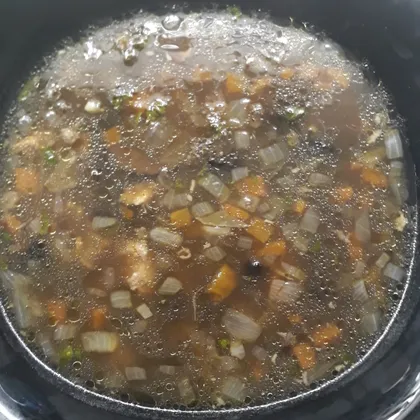 Суп с сухими грибами на курином бульоне