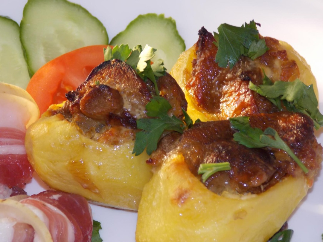 Картошка с фаршем и грибами в духовке — рецепт с фото пошагово