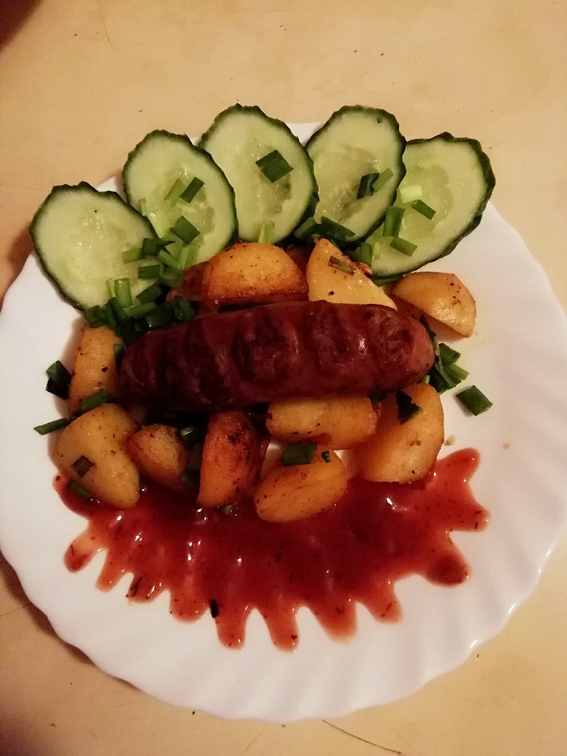 Колбаски гриль с картошкой