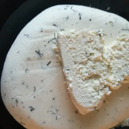 Сыр с зеленью