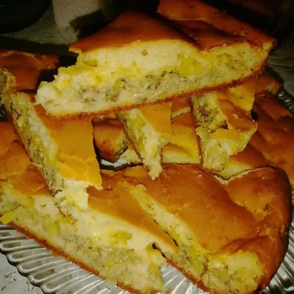 Заливной пирог с рыбой и сыром