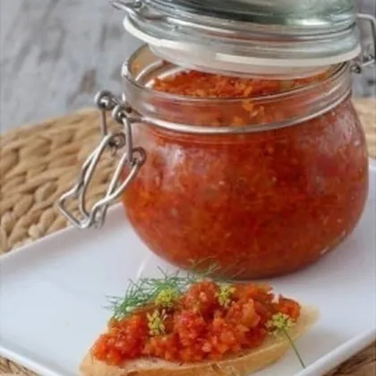 Острая морковная икра
