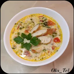 Сливочный суп с курицей и макаронами