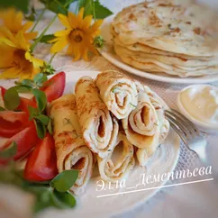 Блины с колбасой и сыром