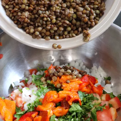 Марокканская кухня: постный салат с чечевицей