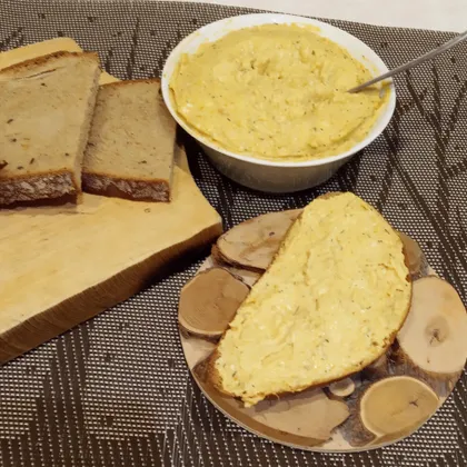 Паста из кабачка и плавленого сыра