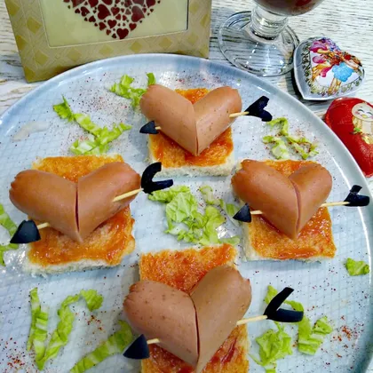 Канапе с сосисками 'Сердца' -завтрак на день Валентина