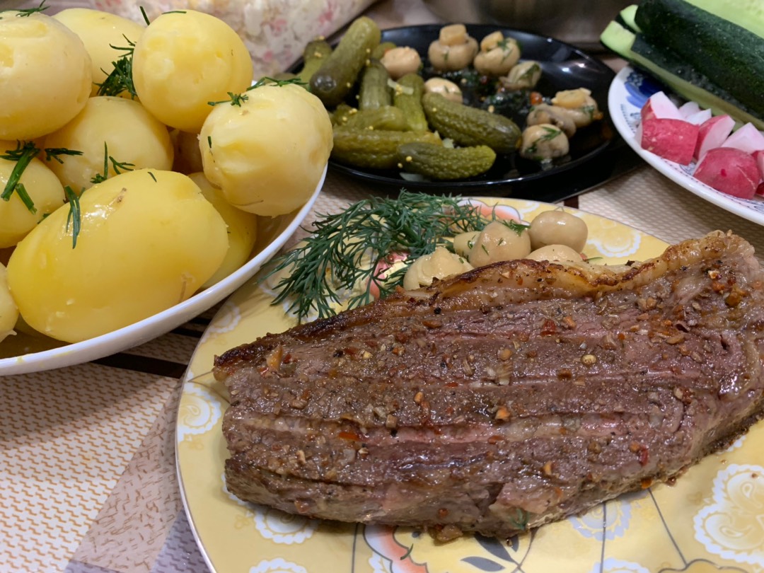 Стейк из говядины на мангале — рецепт с фото пошагово