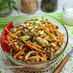 Салат с мидиями и морской капустой