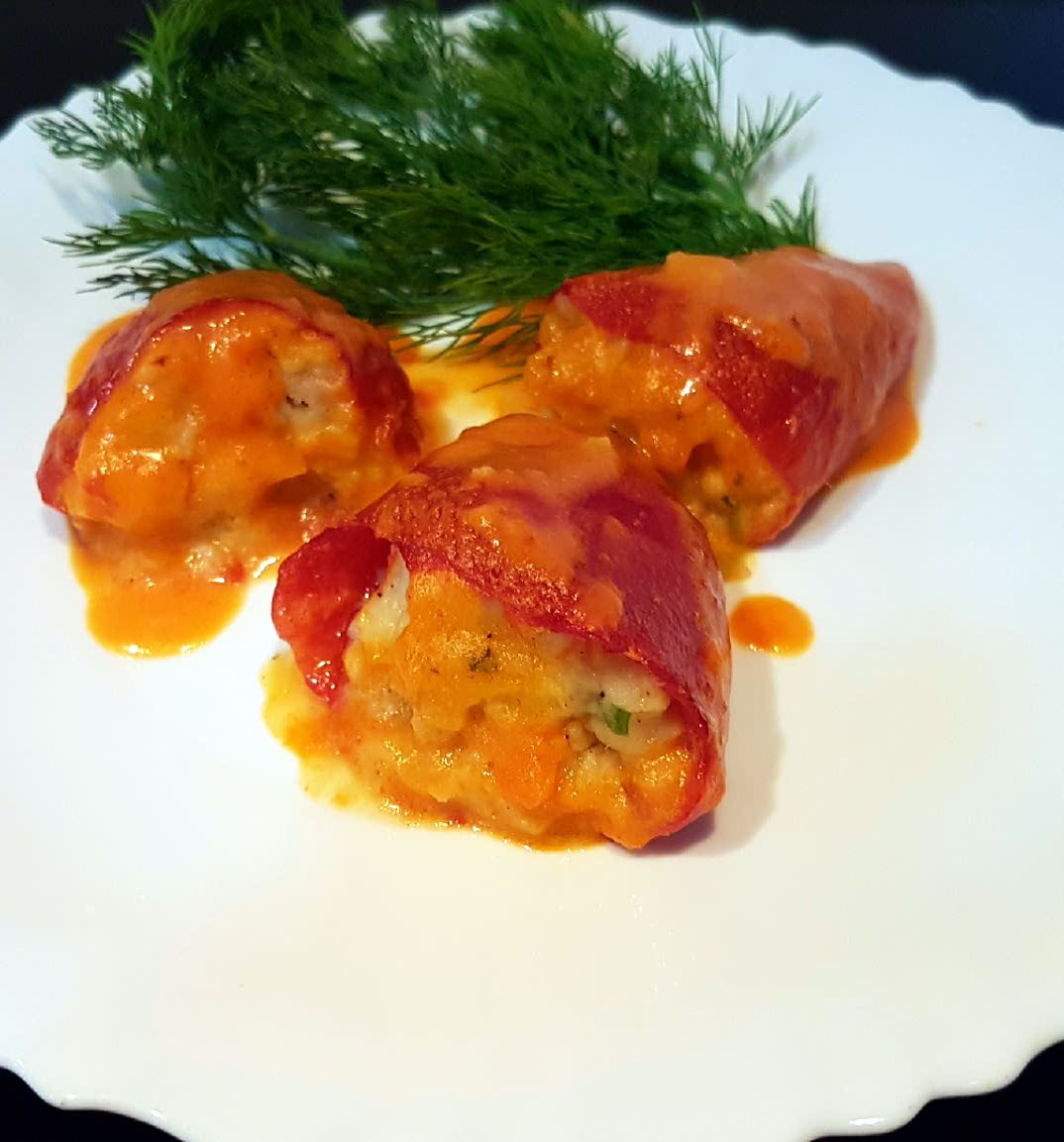 Фаршированные перчики пикийо с рыбой и креветками