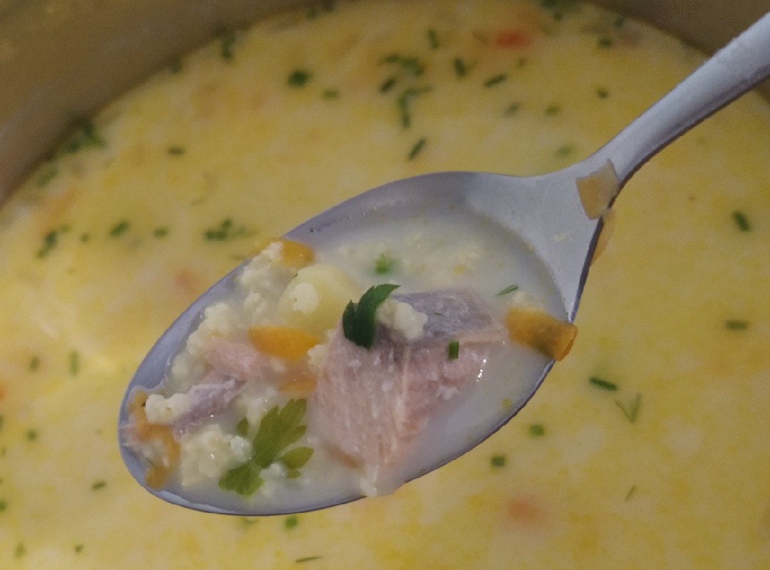 Норвежский рыбный суп с горбушей или сливочная уха