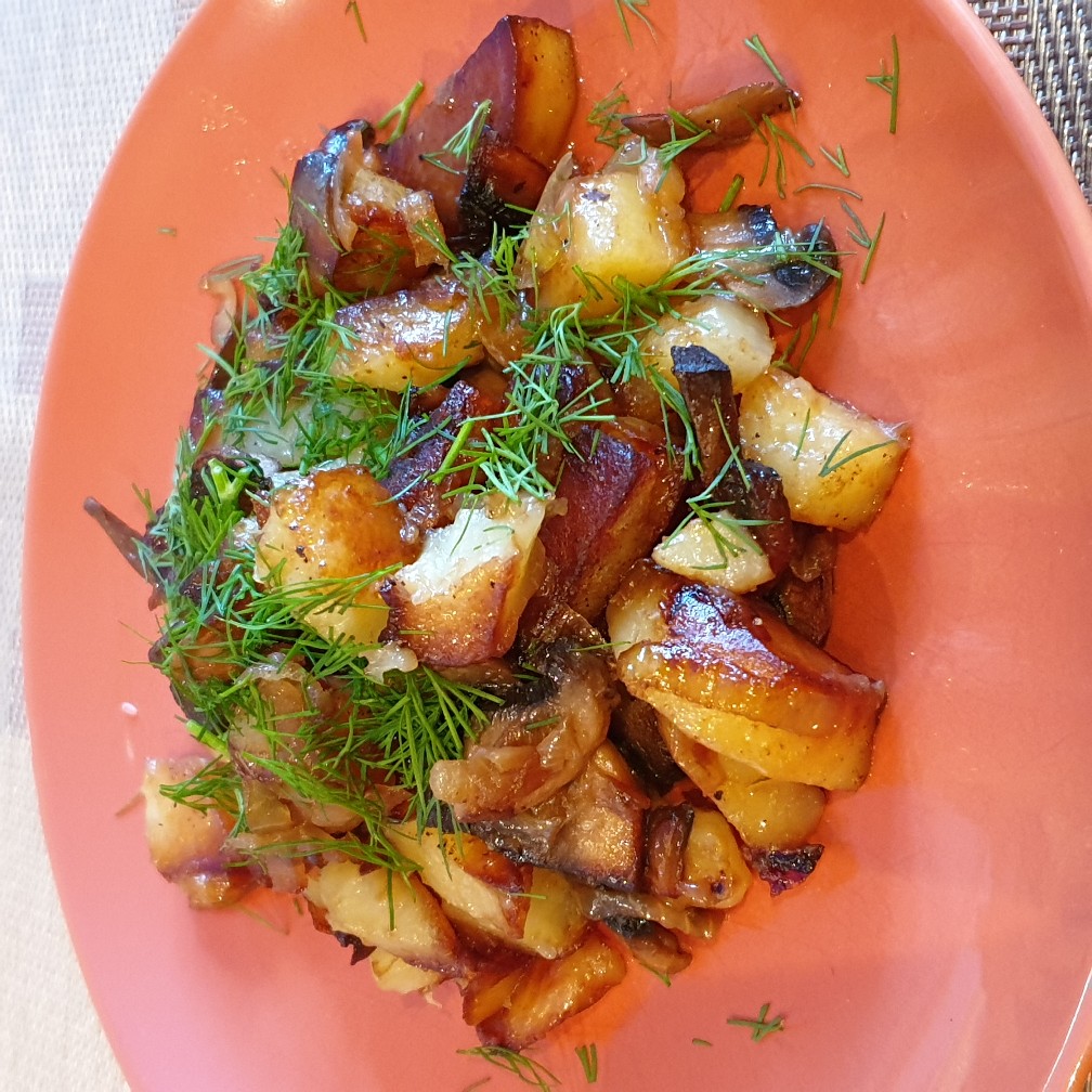 Жареные грибы с картошкой