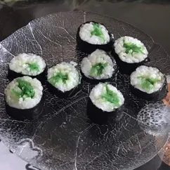 Роллы с салатом чука🥢