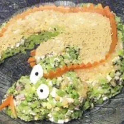 Пикантный новогодний салат с телятиной «Дракон»
