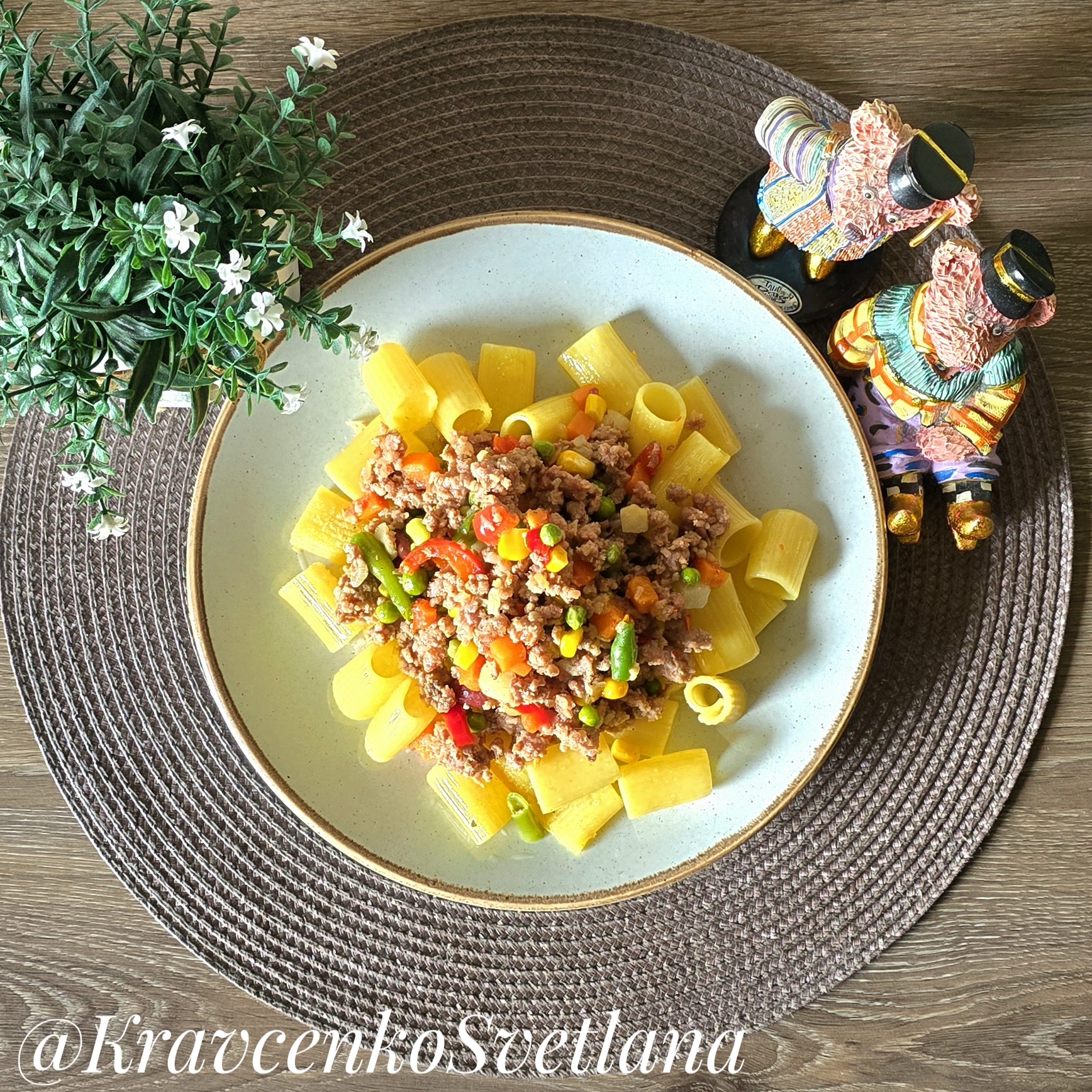 Мясная подлива из фарша с овощами