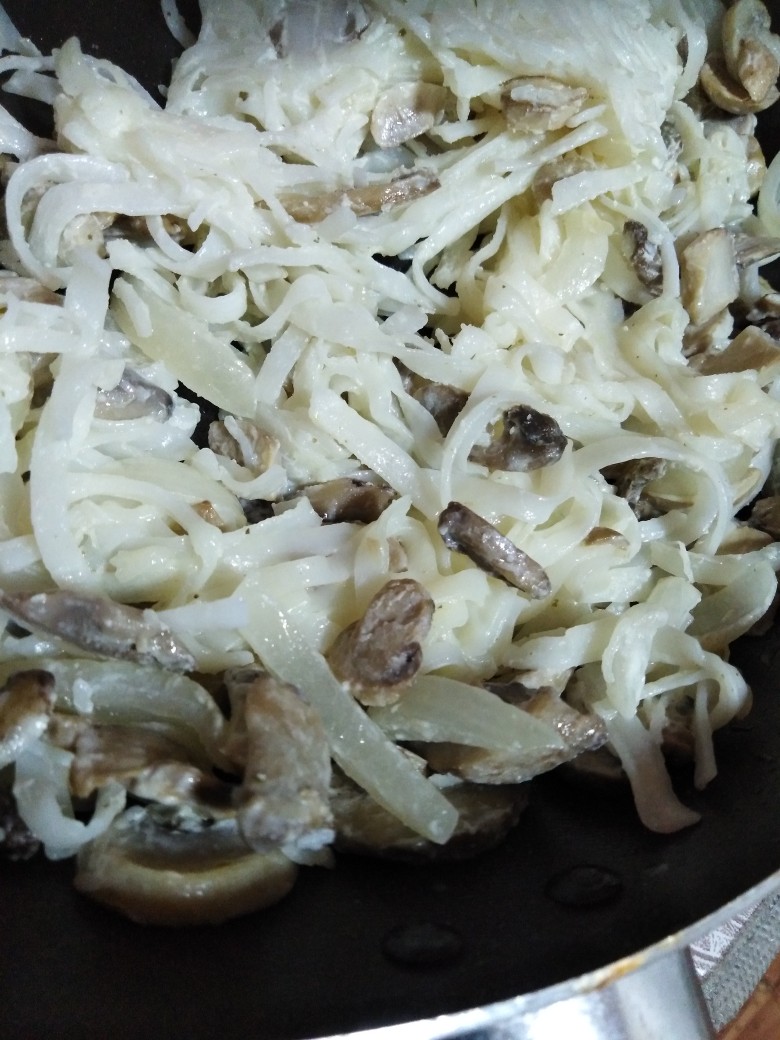 Рецепт: рисовая лапша с грибами и зеленью