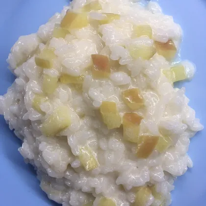 Рисовая каша с яблоком