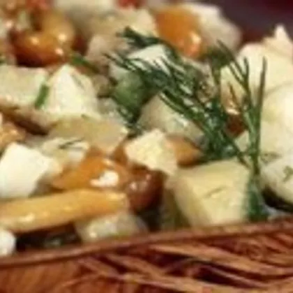 Салат постный с опятами и картофелем
