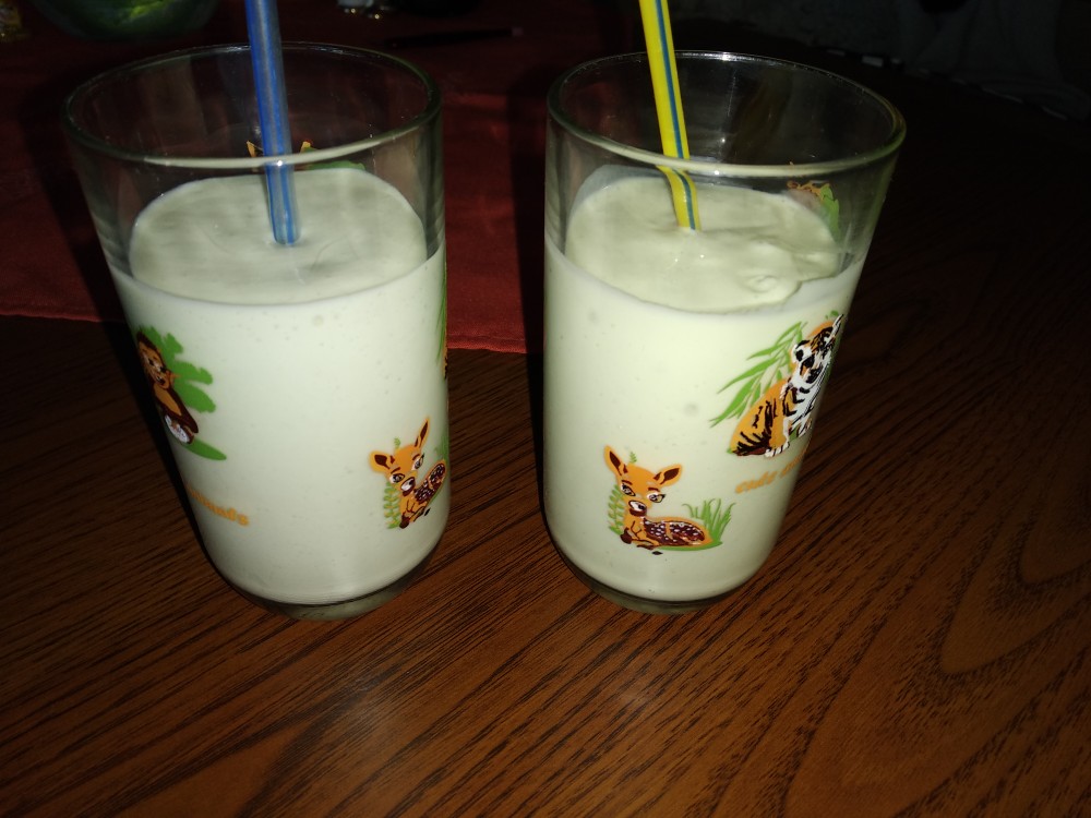 Молочный коктейль с авокадо