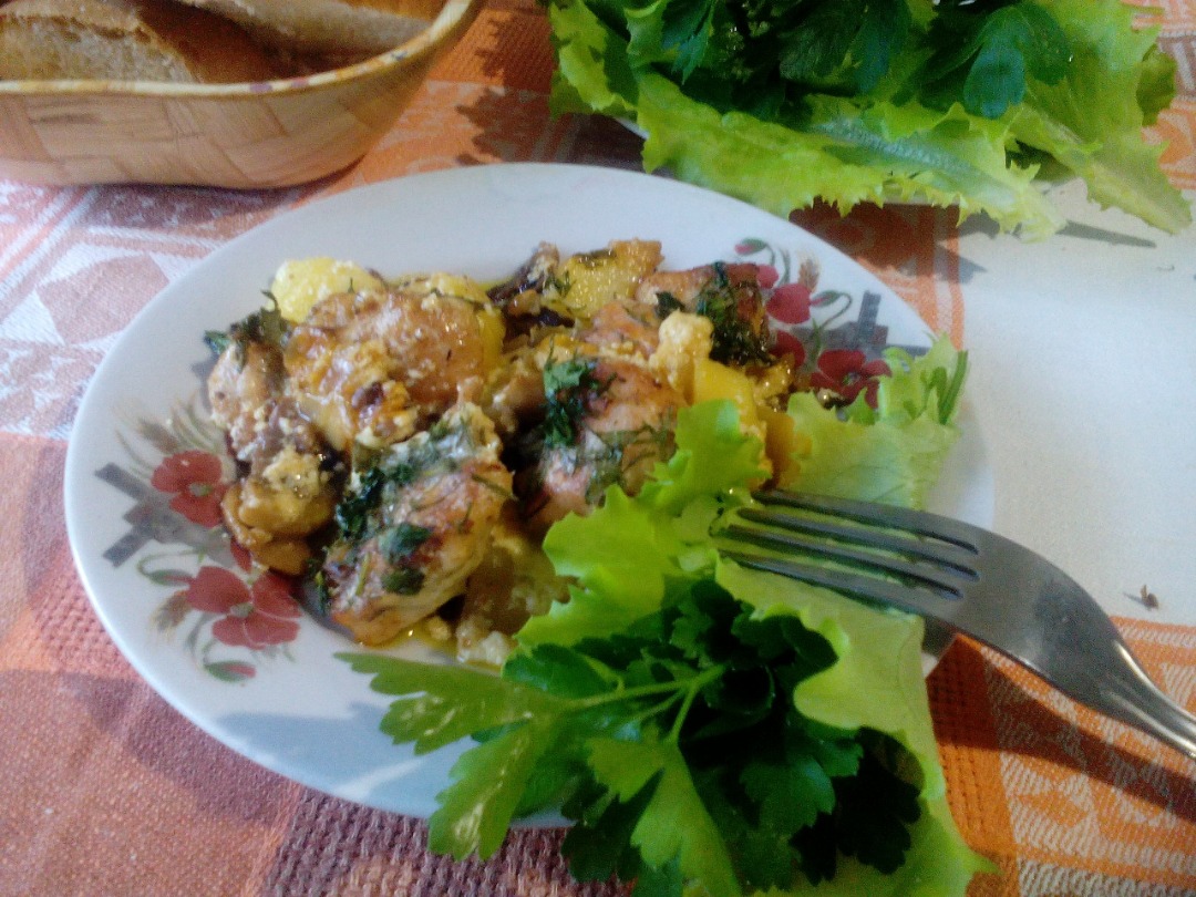 Курочка с овощами и грибами