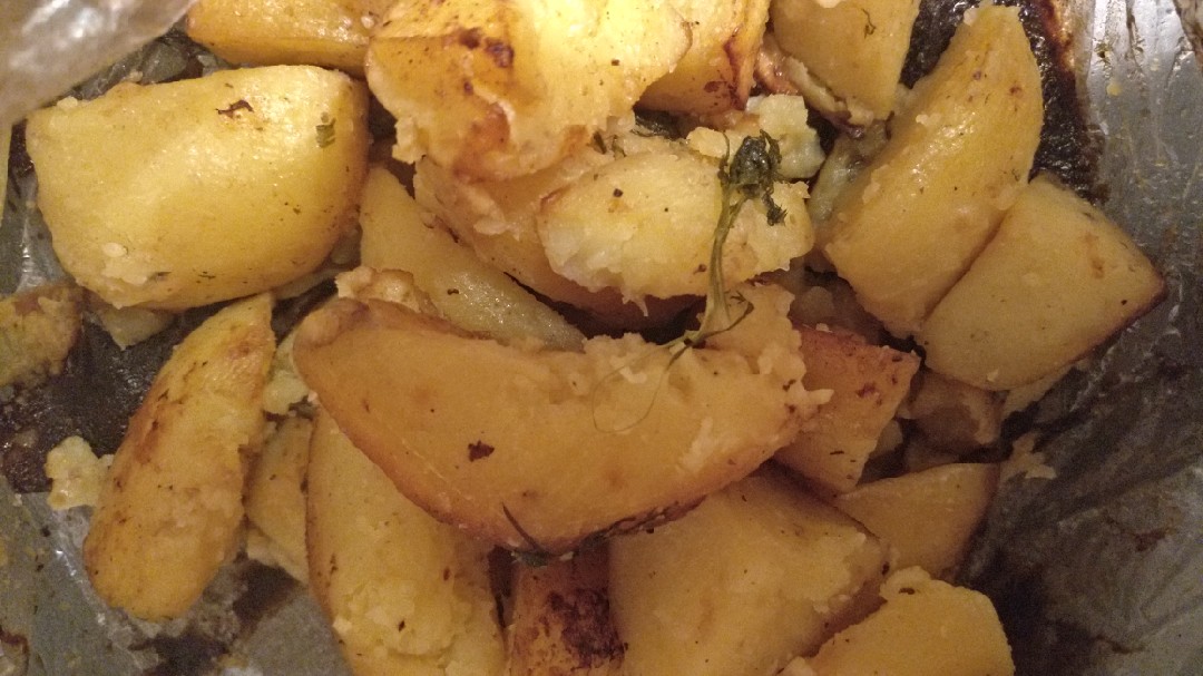 Молодой картофель в рукаве – кулинарный рецепт