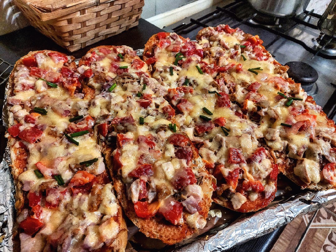 Пицца в батоне – пошаговый рецепт приготовления с фото