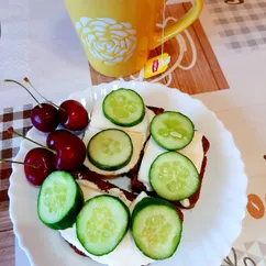 Бутерброды с брынзой и греческим йогуртом🍞