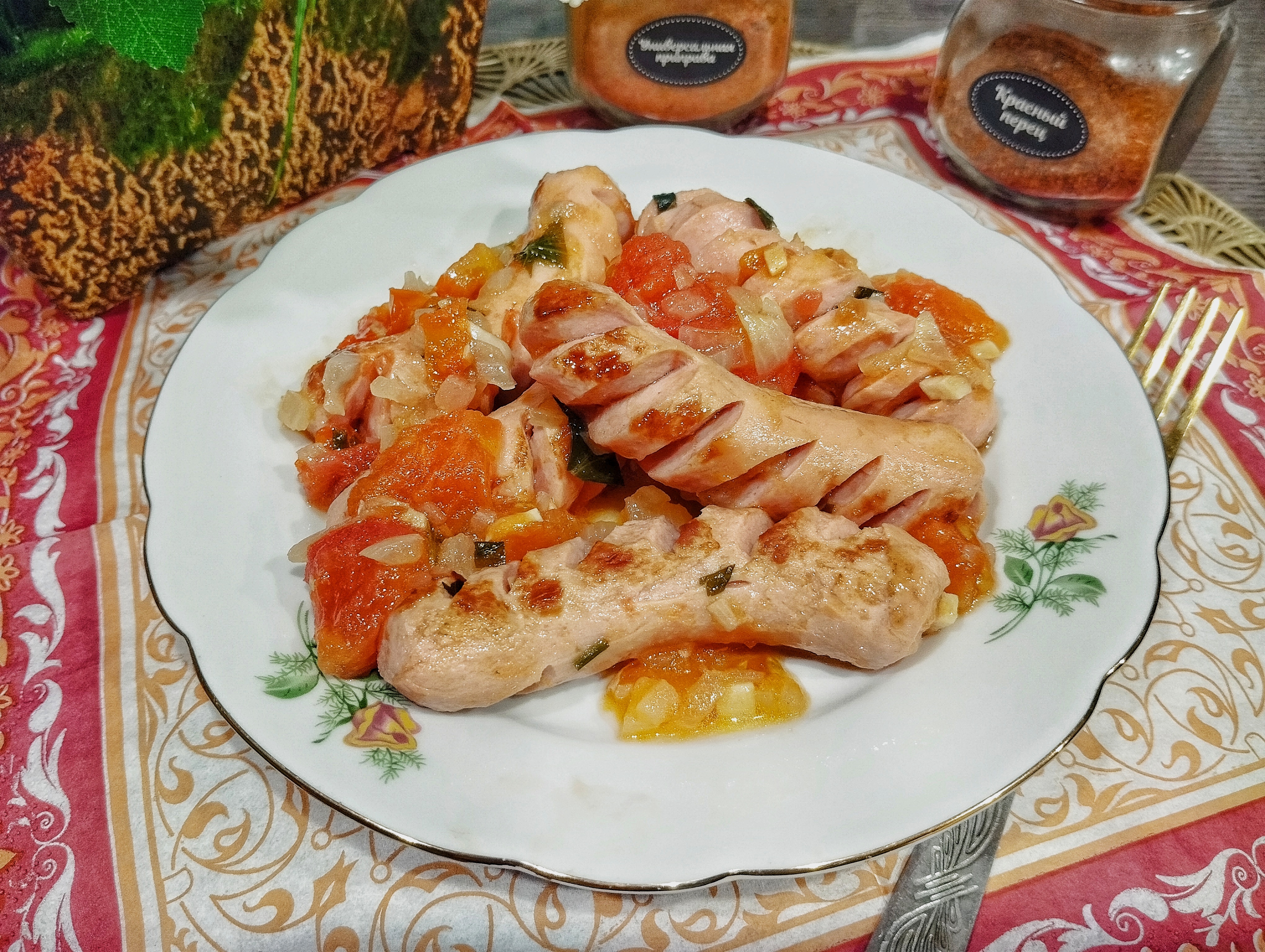 Сосиски с овощами 