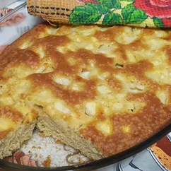 Пирог с яблоком и персиком