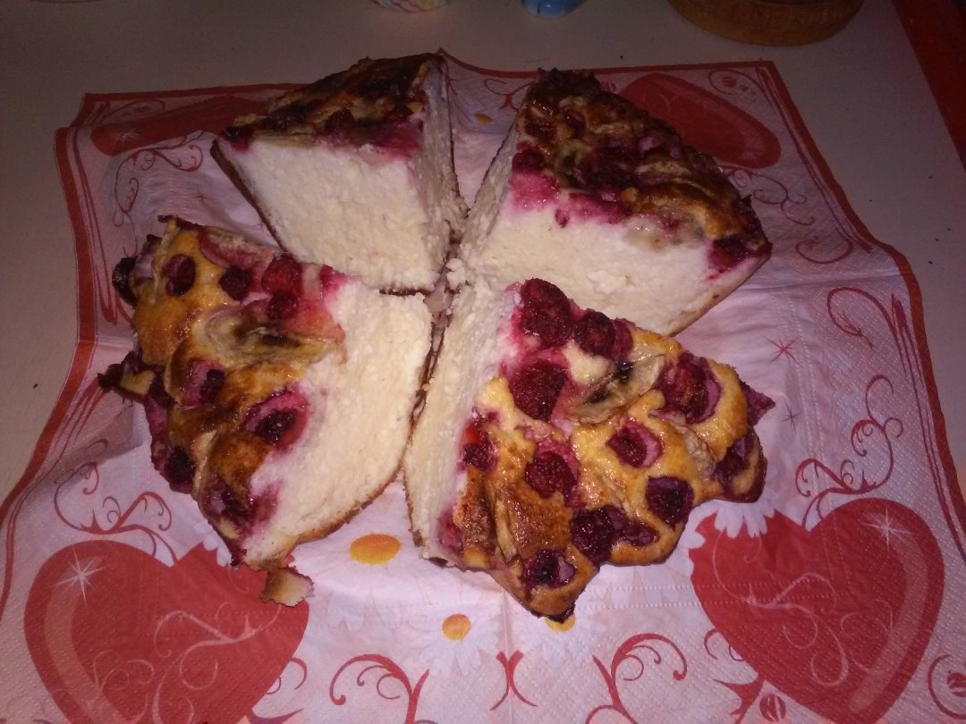 Запеканка-суфле с бананом и ягодами