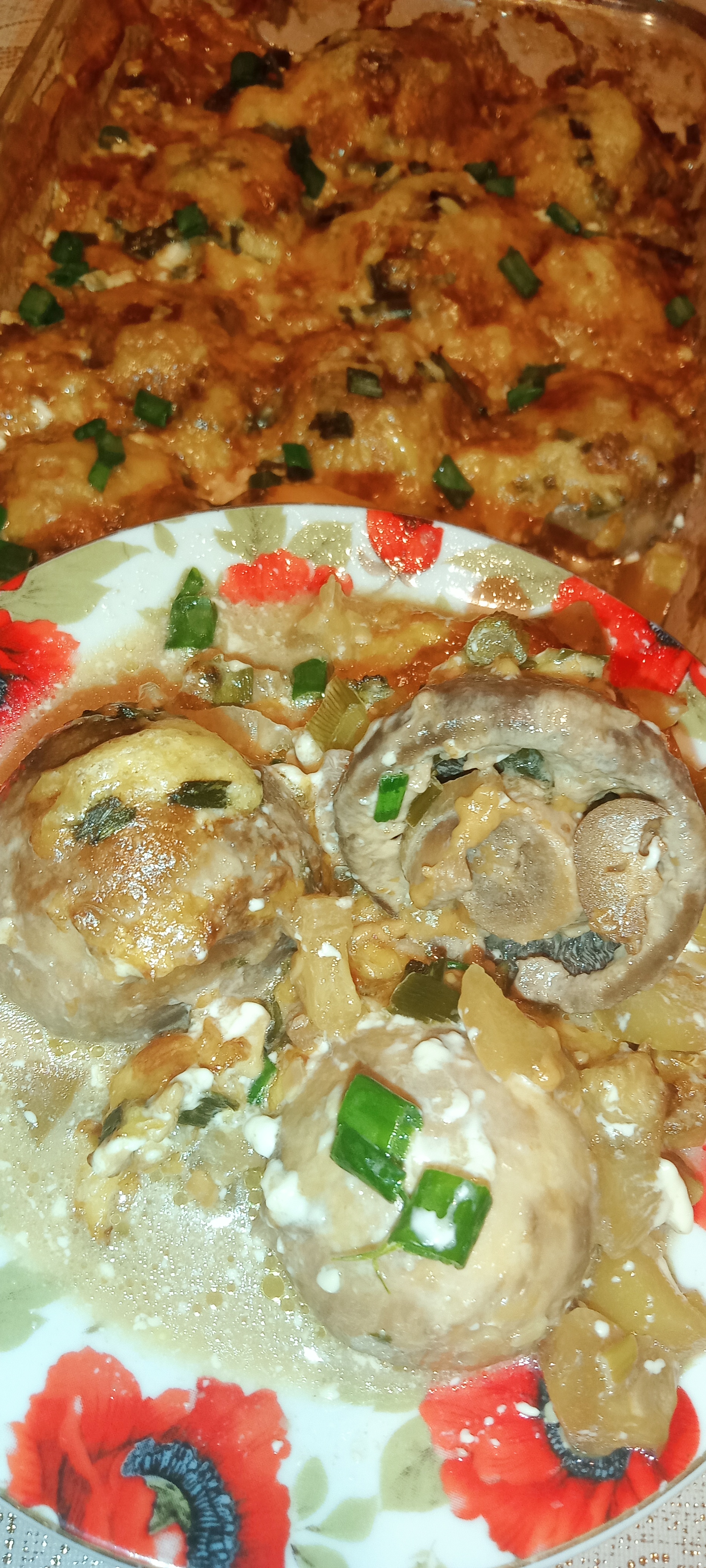 Шампиньоны с кабачком, запечённые в духовке