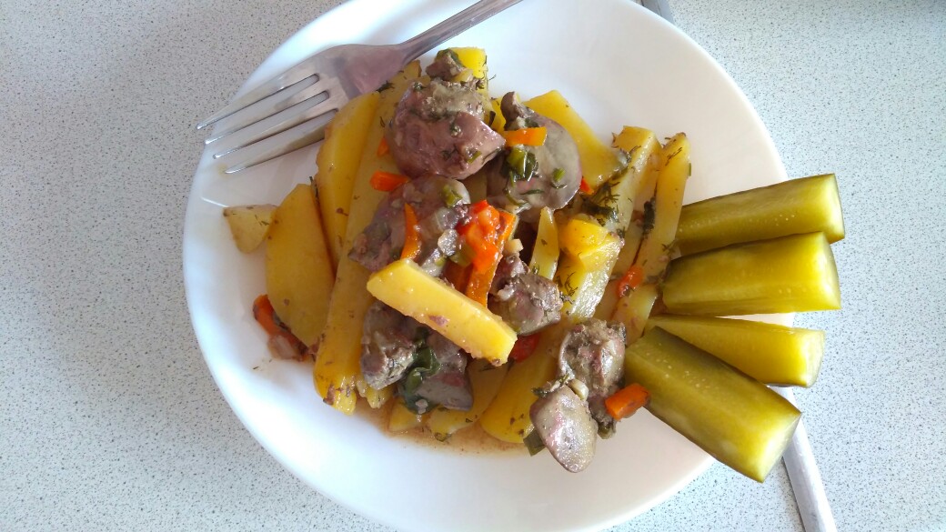 Картофель с куриной печенью