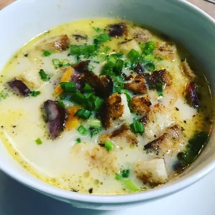 Сливочный суп с копчёнными колбасками за 15 минут