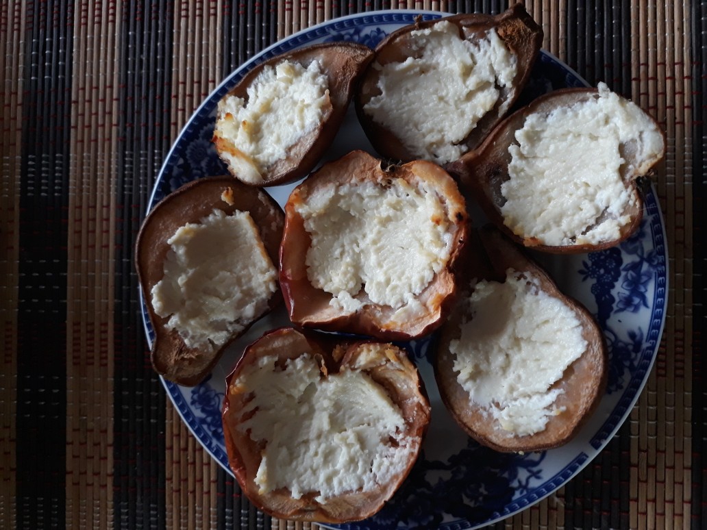 Запечённые яблоки и груши с творогом